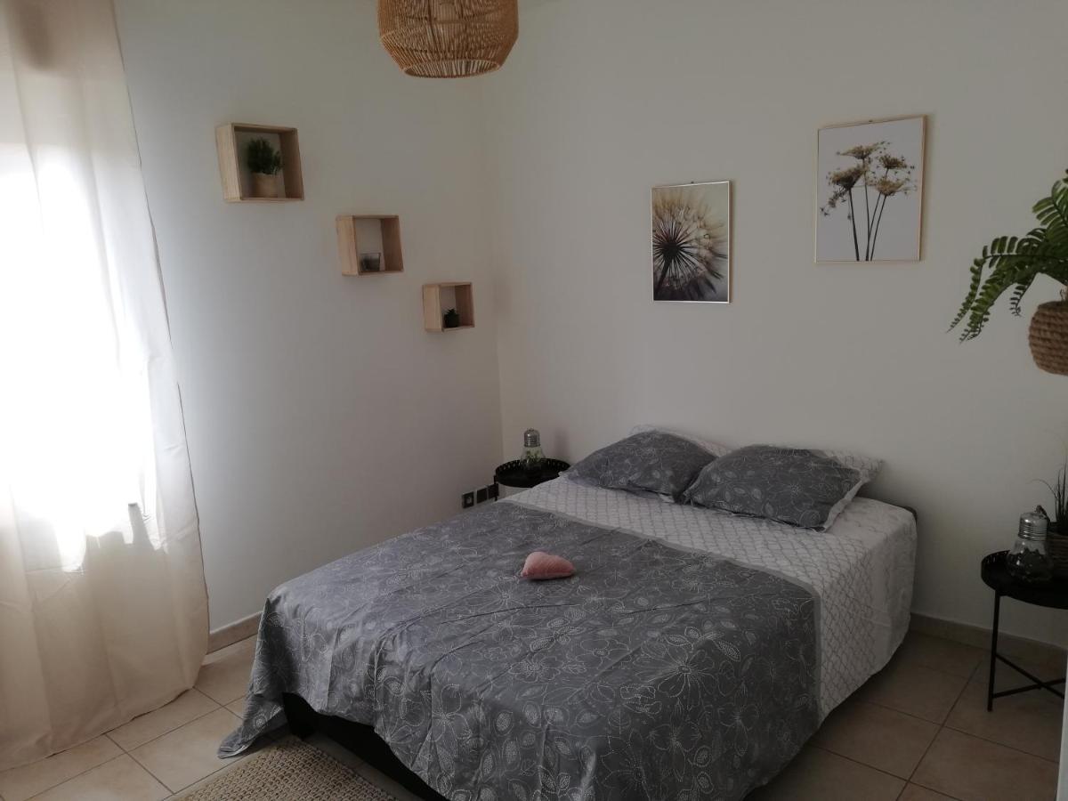 Superbe Appartement De 90M2 A Uzes Super Equipe Avec Garage Et Grand Parking Privatif ภายนอก รูปภาพ